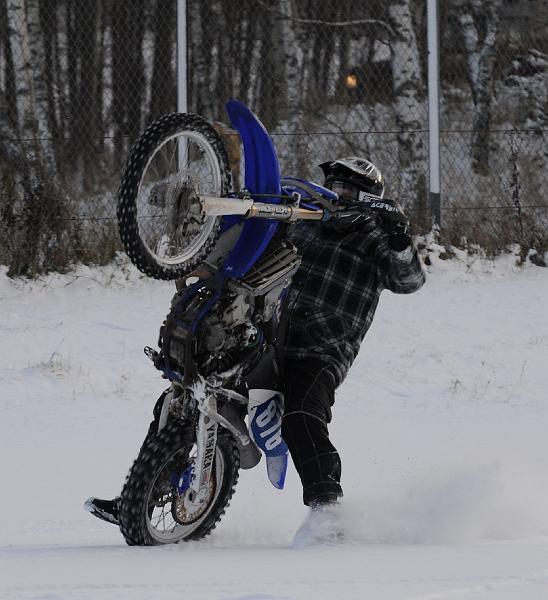 JOF_4641 Jonas wheelie beyond.jpg